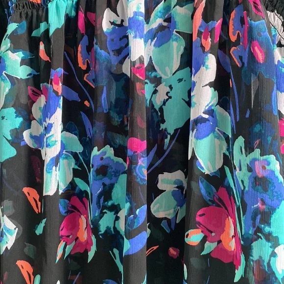 Bathing suit coverup - Picture 3 of 8